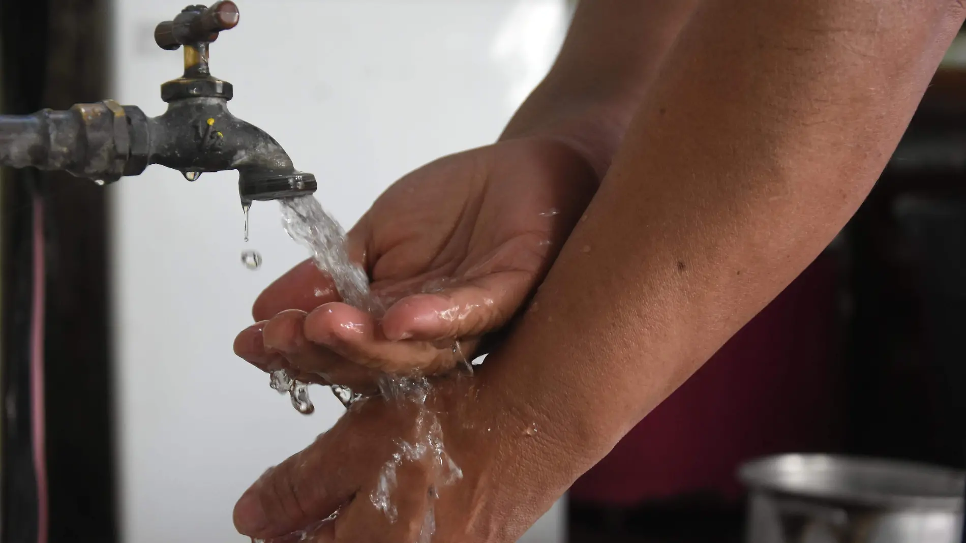 SUSPENCION DE SERVICIOS DE AGUA, JESUS GTZ EL SOL DE IRAPUATO (1)